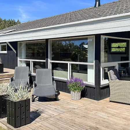 Stylish Retreat In Gronhoj-by Traum Løkken