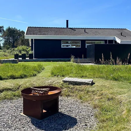 Stylish Retreat In Gronhoj-by Traum Løkken