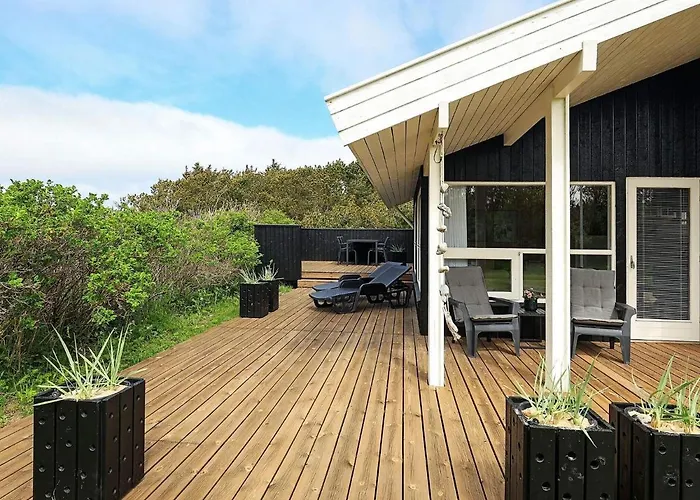 Stylish Retreat In Gronhoj-by Traum Løkken
